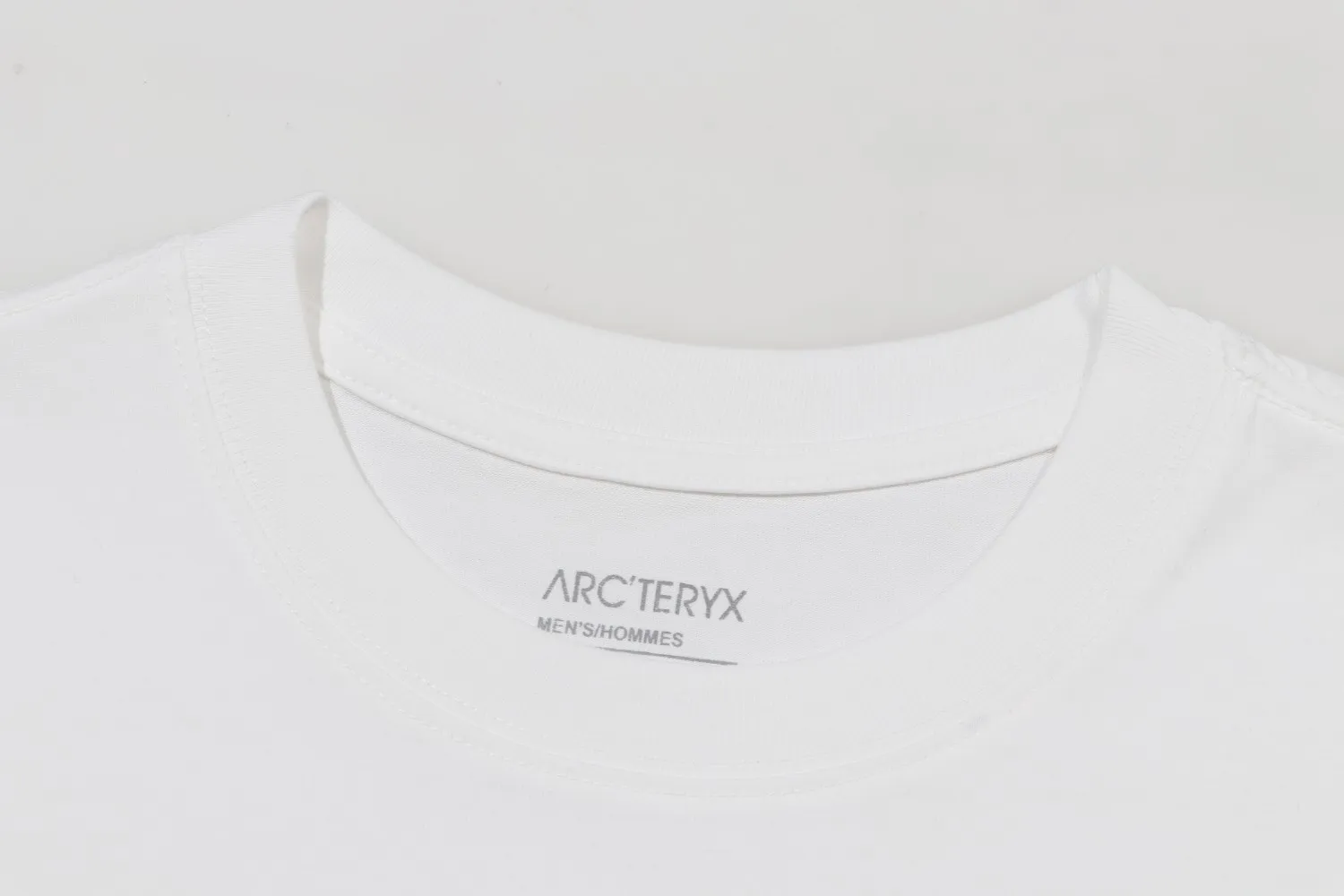 Arc’teryx ARC 23SS T 60 ， g 。 Breathable， ， ， 。 logo ， 。 ， 。 ， ， ， ， 。 Size:XS-L